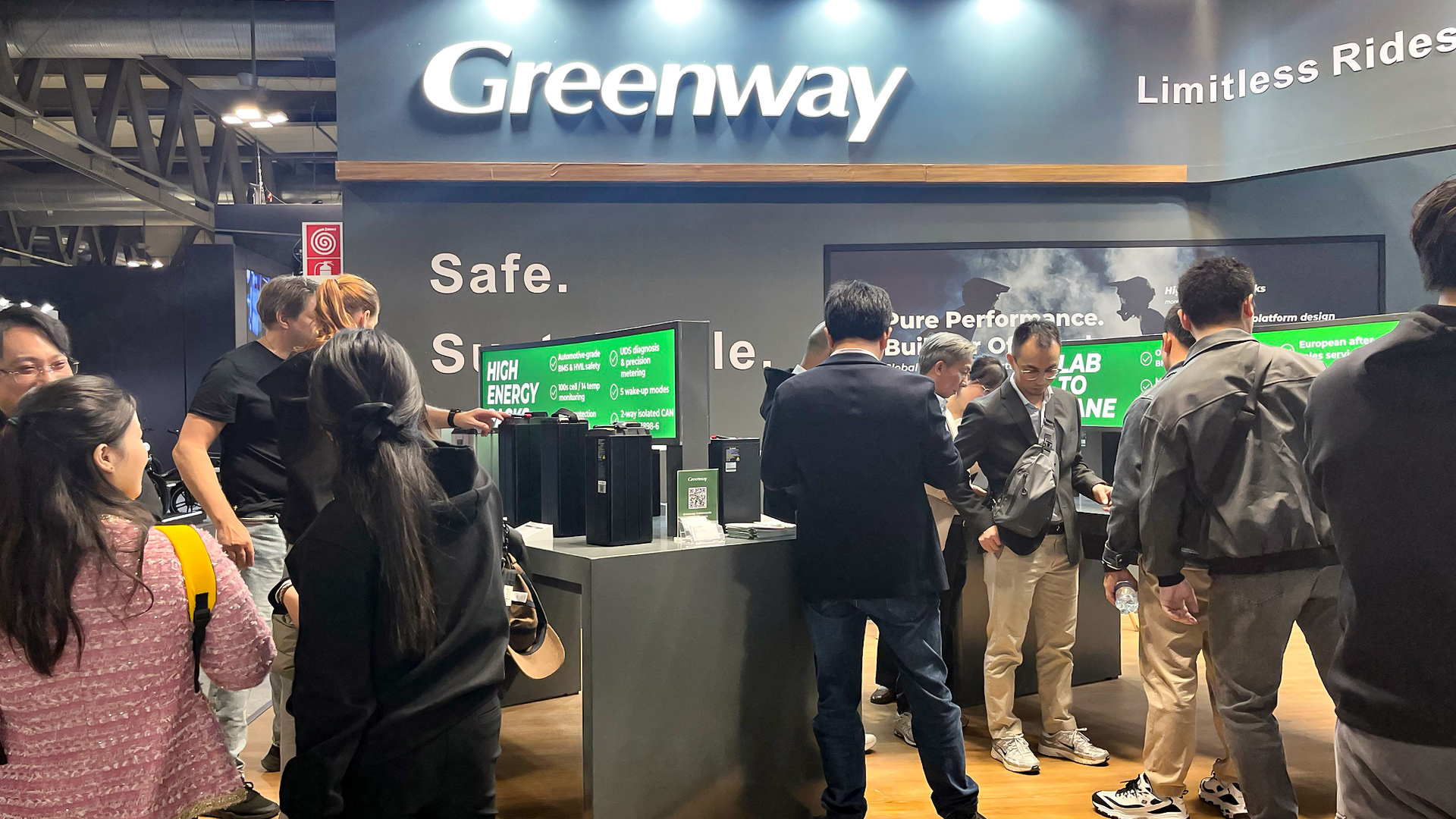 1763604959414956.jpg 4523b8d9-2388-4d4a-b54e-212f1471950b.jpg